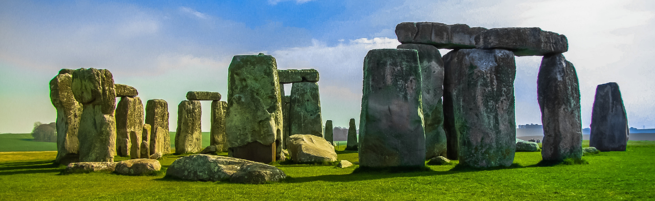 Small Group Tour of Stonehenge, Bath, Lacock & Avebury
