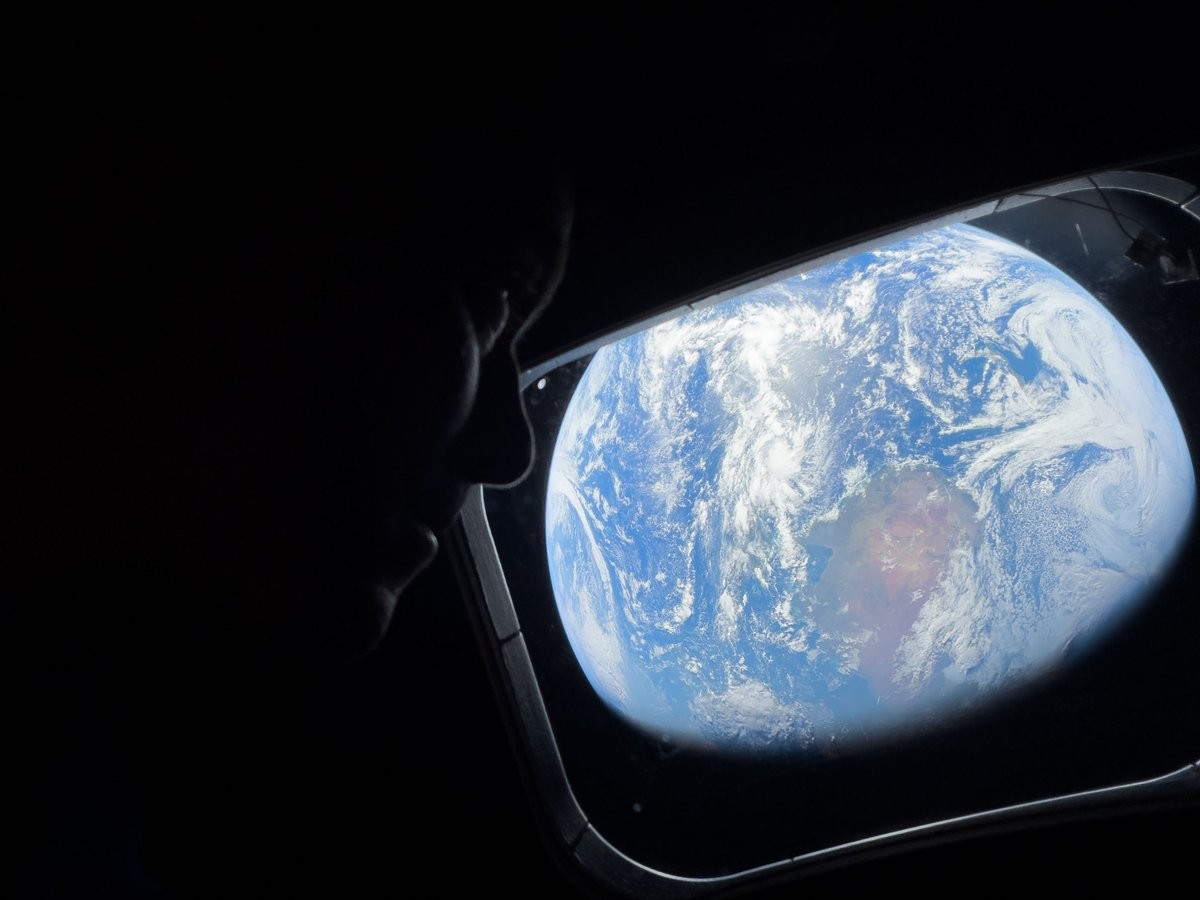 Artemis II Perspective – Viewing Earth from Space
